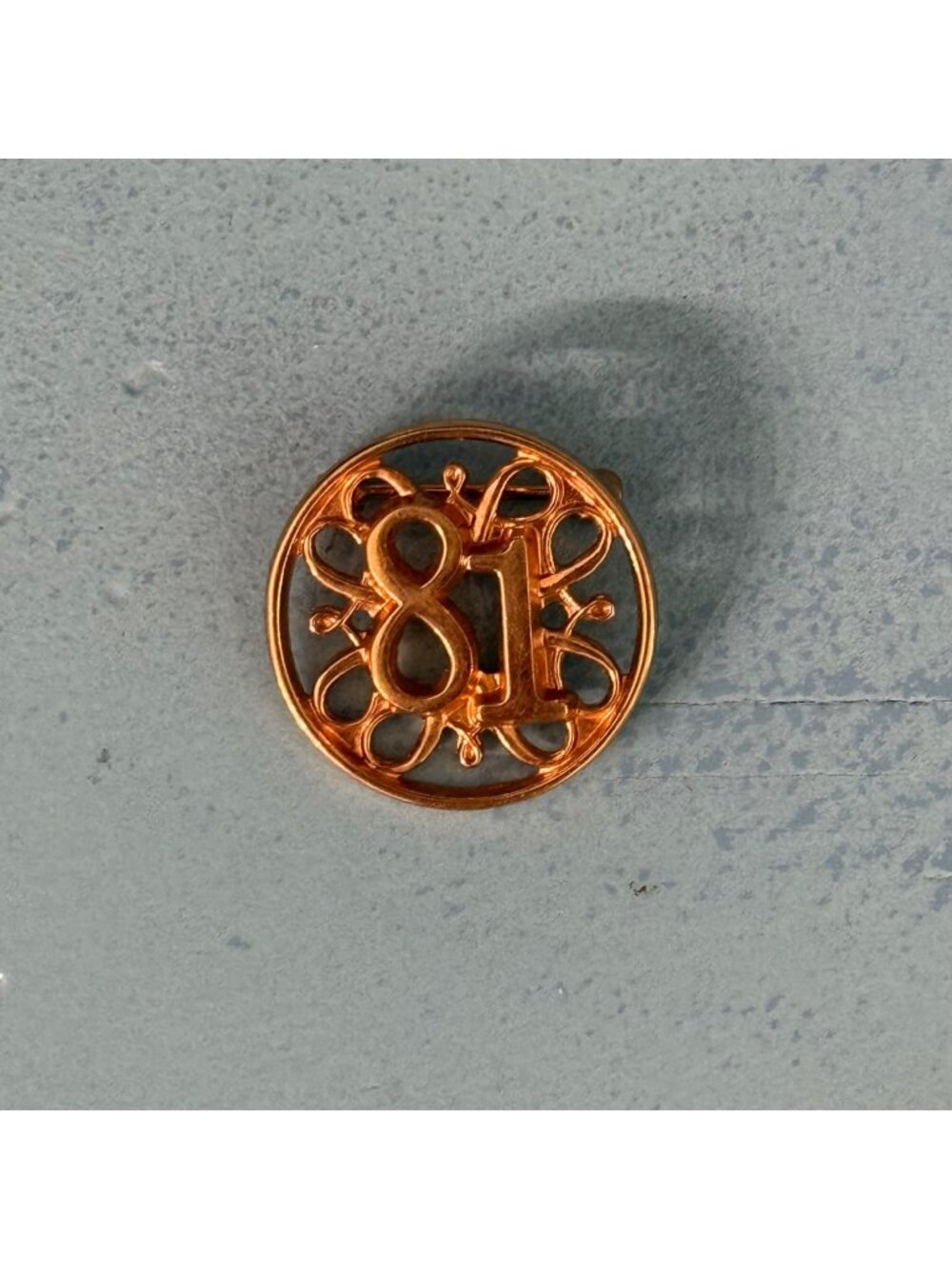 Avon Vintage Gold-Tone "81" President's Award Club Pin